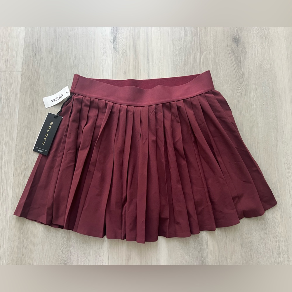 Arizia Golden Tennis Pro Micro skirt in Spiced Burgundy